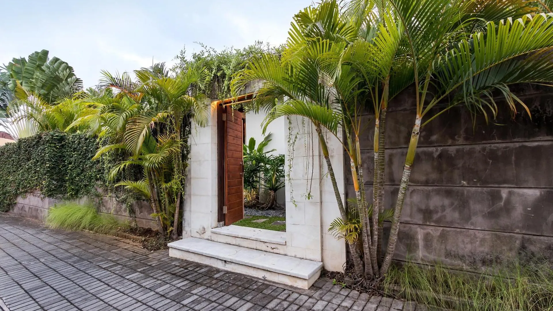 Alarte Estate By Villa Finder Seminyak