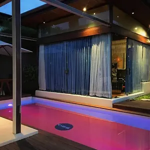 Kiss Bali Семиньяк